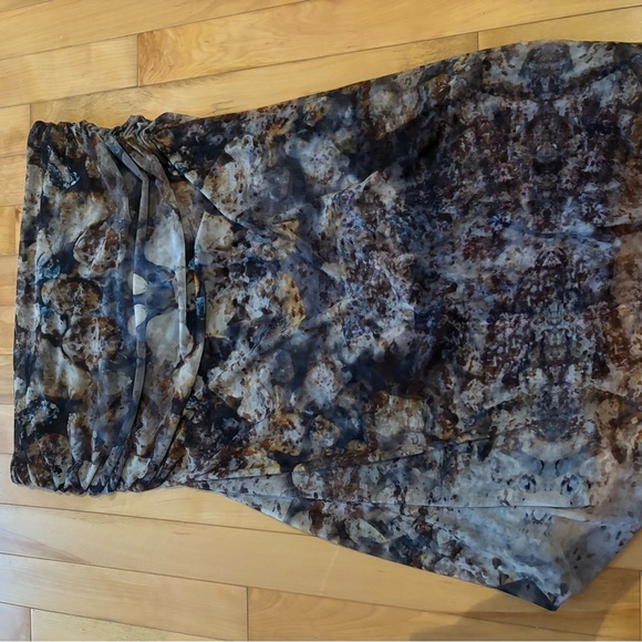 SHAN Strapless Dress in Blue and Brown - Picture 4 of 4